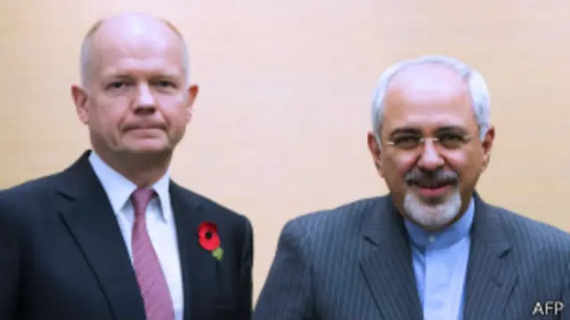 Уильям Хейг (слева) и Мохаммад Джавад Зариф