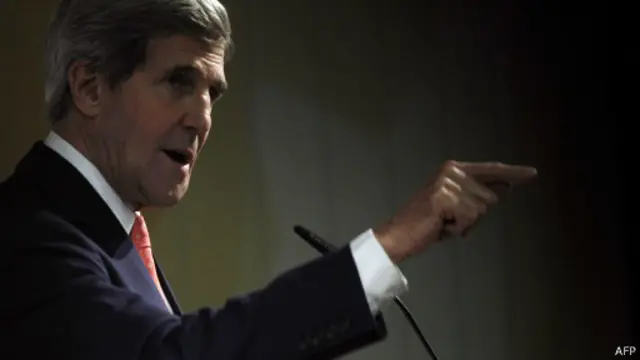 Джон Керри на пресс-конференции в Женеве