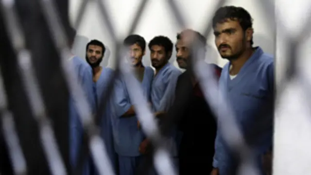 افرجت المحكمة عن واحد من التهمين لعدم كفاية الأدلة