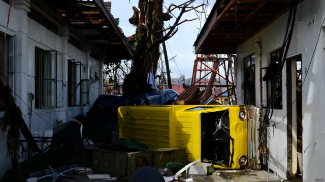 حکام کو سمندری طوفان ہیان سے متاثرہ افراد تک امداد پہنچانے میں شدید مشکلات کا سامنا ہے۔