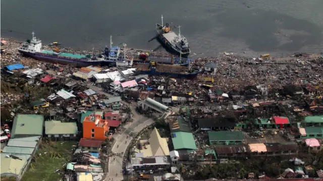 حکام نے اس سے قبل کہا تھا کہ طوفان کی وجہ سے ملک کے 20 صوبوں میں لاکھوں افراد کو محفوظ مقامات پر منتقل کیا گیا ہے۔