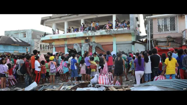 Antes y después del tifón Haiyán