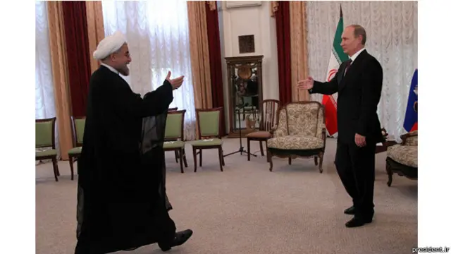 اولین سفر خارجی حسن روحانی به قزاقستان برای شرکت در نشست رهبران سازمان همکاری شانگهای بود. از جمله اولین دیدارهای خارجی آقای روحانی، ملاقات او و ولادیمیر پوتین، رئیس جمهور روسیه بود