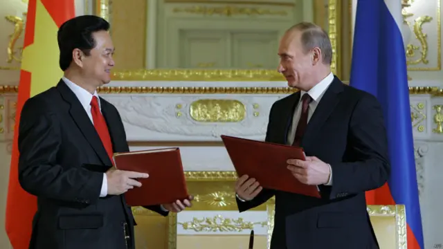 Một trong những mốc quan trọng trong quan hệ hai nước là thỏa thuận cung cấp vốn đầu tư trị giá 500 triệu đôla Mỹ của Nga cho Việt Nam, Lào và Campuchia hồi năm 2009.