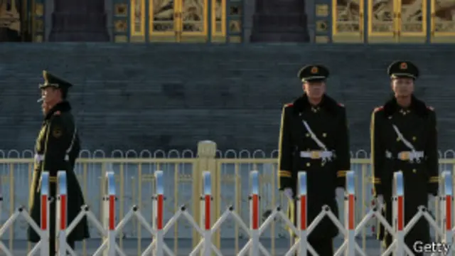 北京人民大会堂前的武警