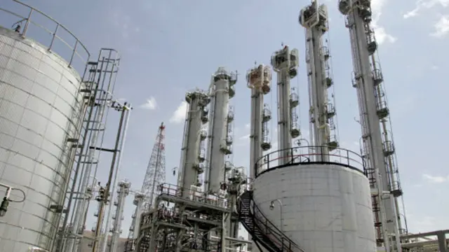 يلزم الاتفاق الانتقالي طهران بتقليل تخصيب اليورانيوم على أراضيها