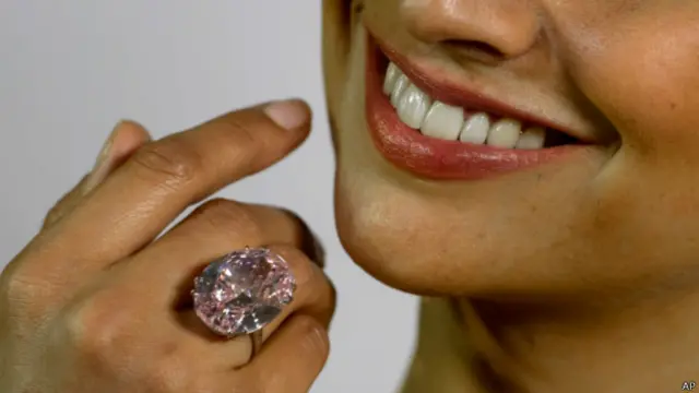 نیے مالک نے اس کا نام ’پنک ڈریم‘ رکھ دیا ہے