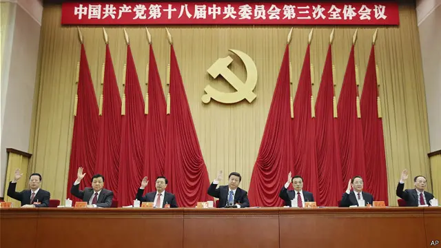 Ban Thường vụ Bộ Chính trị được cho là chi phối toàn bộ quyết định của Trung ương Đảng