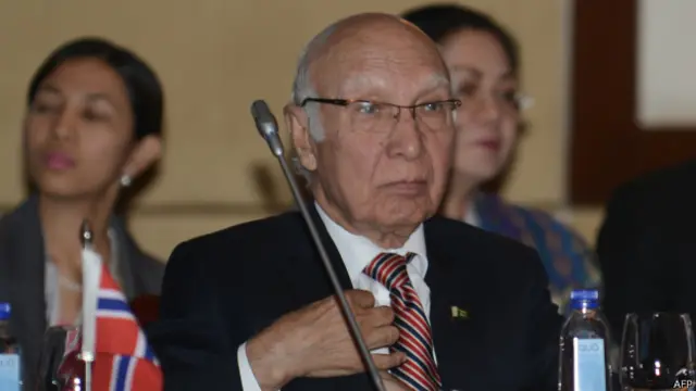 सरताज़ अज़ीज़, पाकिस्तानी विदेश मंत्री