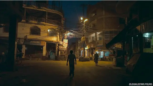 कानपुर में फैला अंधेरा