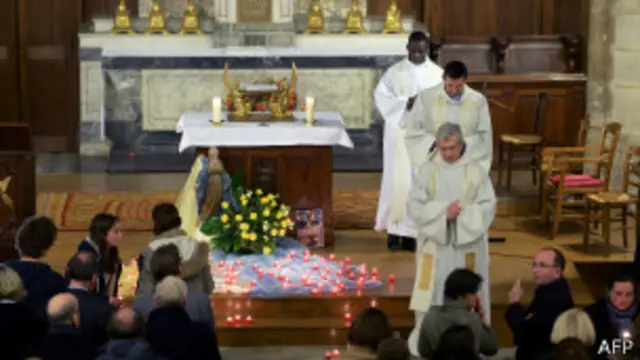 القس الفرنسي