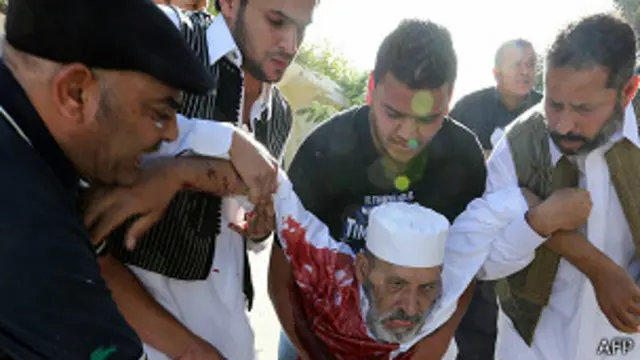 Демонстрация против ополченцев в Триполи