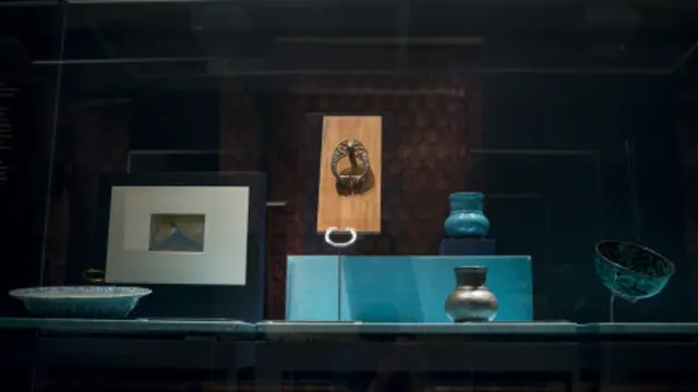 صنایع دستی افغانستان همواره یکی از شناسه‌های مهم فرهنگی این کشور بوده است