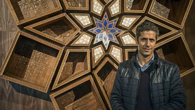 در میان این آثار برجسته‌ترین آنها این قفسه تزیینی است که تحت نظر ناصر منصوری، در کابل ساخته شده و به گفته آقای منصوری ترکیبی است از سبک‌های طراحی کابلی، نورستانی، تیموری و شمسی. 