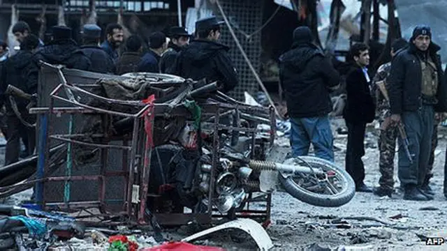 جب یہ حملہ آور گاڑی ایک چیک پوسٹ پر نہیں رکی تو فوجیوں نے اس کا پیچھا کیا