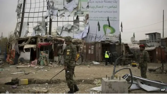 مہلوکین میں ایک پولیس اہلکار بھی شامل ہے جبکہ باقی بظاہر عام شہری ہیں