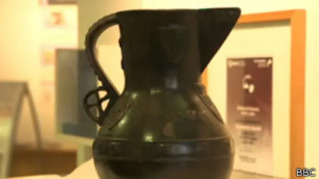 گذشتہ برس مئی میں لوٹن کی سٹاک وڈ ڈسکوری سنٹر سے انتہائی سکیورٹی میں رکھا گیا ایک نایاب قدیم جگ چوری ہوا