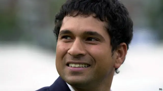 سچن کے پاس ٹیسٹ اور ون ڈے دونوں فارمیٹ میں سب سے زیادہ رنز اور سنچری کا ریکارڈ ہے