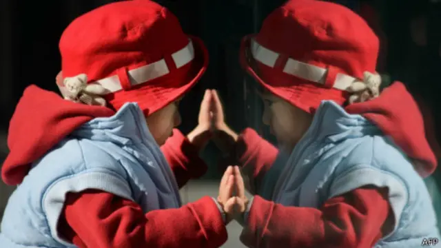 许多人认为，中国的计划生育政策早已不适应国家的人口结构和经济发展要求。