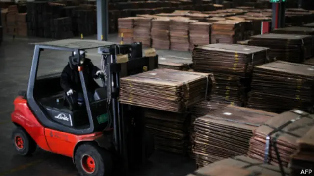 上海洋山深水港倉庫（資料照片，23/03/2013）