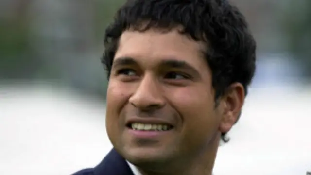 سچن تندولکر بھارت کے پہلے کھلاڑی ہیں جنھیں بھارت رتن کے اعزاز سے سرفراز کیا گیا ہے