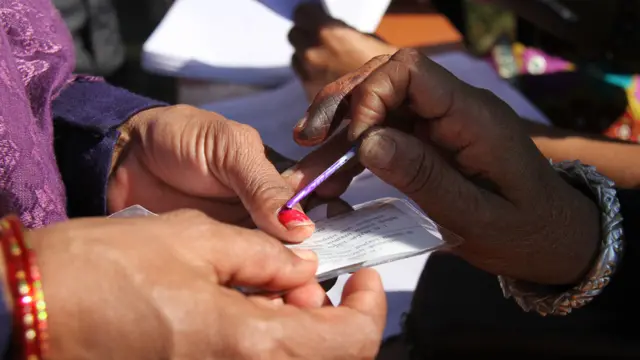  २०६३ साल चैत २८ गते पहिलो संविधानसभाको चुनाव सम्पन्न भएको थियो, त्यसपछि १० वर्ष सशस्त्र युद्ध गरेको माओवादी दल अग्रणी राजनीतिक पार्टीको रुपमा उदाएको थियो।