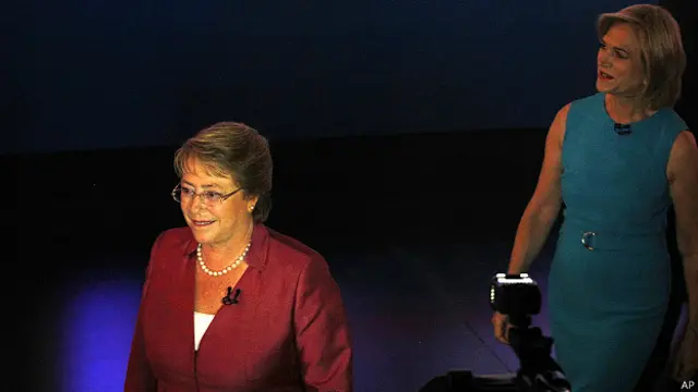 Michelle Bachelet y Evelyn Matthei