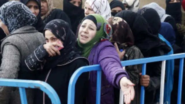 شام سے لاکھوں افراد ترکی اور دیگر ہمسایہ ملکوں میں پناہ لینے پر مجبور ہو گئے ہیں