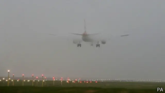 80% среднемагистральных самолетов, летающих в России, - иностранные