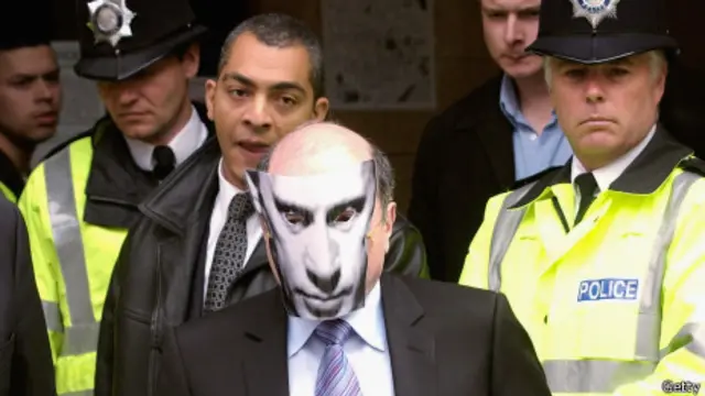 Березовский в маске Путина