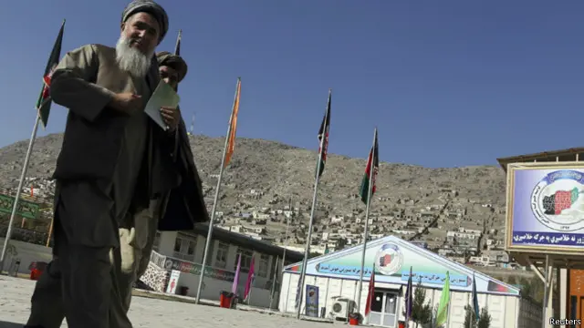 د افغانستان تاریخ کې لویې جرګې د سیاسي پرېکړو تر ټولو ډېر اغېزناکه بنسټ و. 