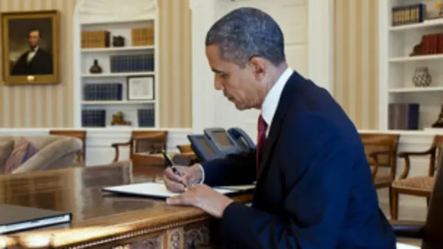 نوامبر ۲۰۱۳؛ باراک اوباما با ارسال نامه‌ای به حامد کرزی اطمینان داد که نیروهای آمریکایی به حریم خانه‌های افغان‌ها احترام خواهند گذاشت