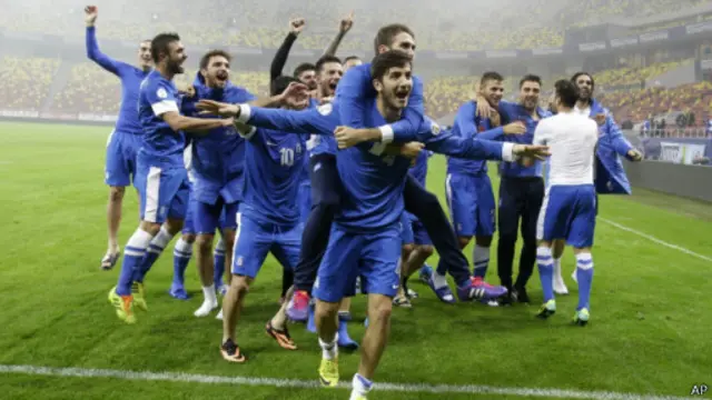 Yunani lolos ke Piala Dunia 2014 dengan ungguli lawannya.