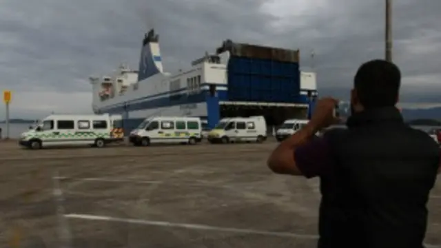 مانچسٹر سے روانہ ہونے والا یہ قافلہ 3200 میل کا سفر طےکر شام کے شہر حلب تک پہنچا