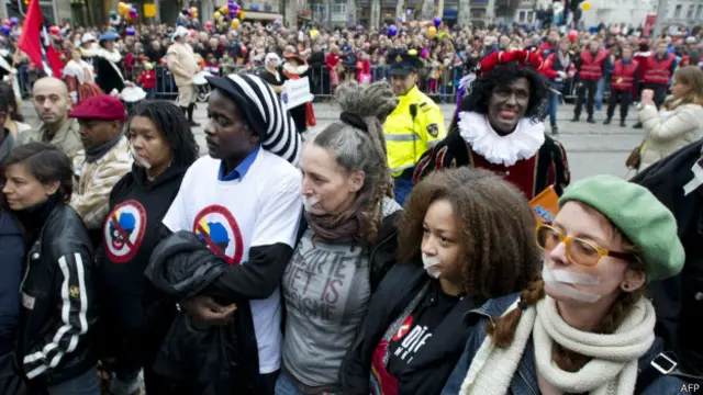 Protestos contra Zwarte Piet em Amsterdã
