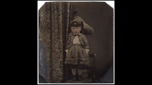 'दी हिडेन मदर', मैक (MACK) और नुवेयु मुसी नैशनल डी मोनाको