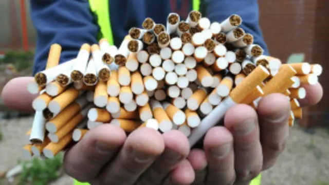 ځینو وکیلانو پر سګرېټو د ۱۰۰ په ۱۰۰ ګمرګي تعرفي د لوړولو غوښتنه کوله خو ځیني نور ورسره مخالف وو.