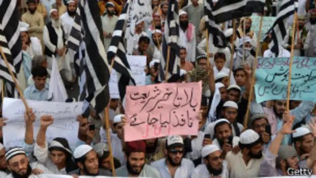 कराची विस्फोट