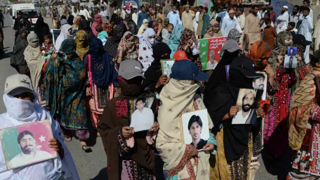 لاپتہ افراد کی بازیابی کے لیے اس پیدل لانگ مارچ کا آغاز 27 اکتوبر کو کوئٹہ سے کیا گیا تھا۔ 