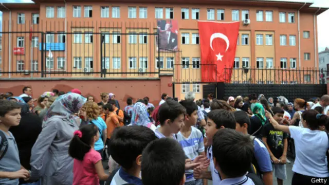 ترکیې د لومړنیو ښوونځیو،‌ تر درېیم ټولګي پورې د دیني اخلاقو یو مضمون اضافه کول غواړي