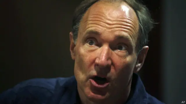 सर टिम बर्रर्स ली, डब्ल्यूडब्ल्यूडब्ल्यू के आविष्कार