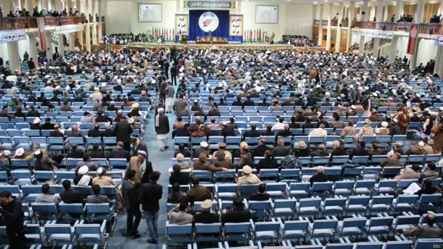 کرزي وویل، که دغه تړون افغانستان ته سوله روالي، چمتو دی، چې لاسلیک یې کړي.