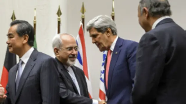 وزیر خارجه ایران هشدار داده است که تحریم‌های جدید علیه ایران، "مرگ توافق ژنو" خواهد بود