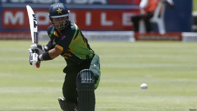 کیپ ٹاؤن میں کھیلے جانے والے میچ میں پاکستان نے ٹاس جیت کر پہلے کھیلنے کا فیصلہ کیا۔