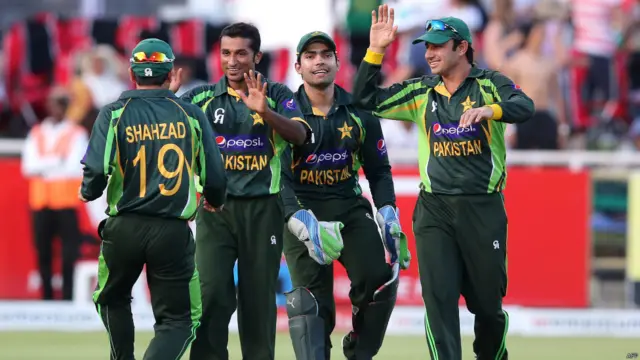 کیپ ٹاؤن میں ایک روزہ میچوں کی سیریز کے پہلے میچ میں پاکستان نے جنوبی افریقہ کو 23 رنز سے ہرا دیا۔ اس طرح پاکستان کو تین میچوں کی سیریز میں ایک صفر سے برتری حاصل ہو گئی ہے۔