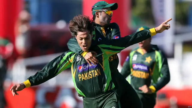 اپنا پہلا ون ڈے انٹرنیشنل کھیلنے والے فاسٹ بولرز بلاول بھٹی اور انور علی نے پاکستانی ٹیم کو نیا حوصلہ دیا۔