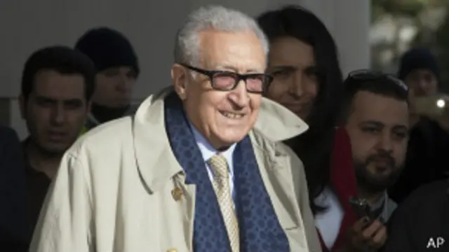 يسعى الإبراهيمي للتوصل إلى موعد لعقد مؤتمر "جنيف 2"