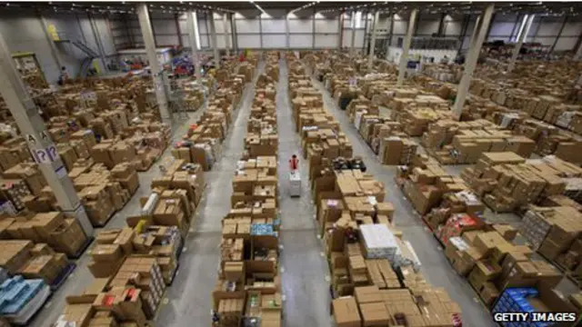 Bodega de Amazon en Reino Unido