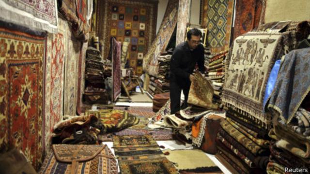 В магазине персидских ковров