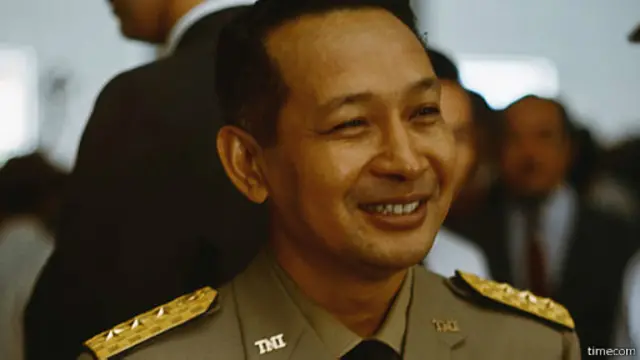 Berbagai pendekatan keamanan ditempuh Presiden Suharto ketika berkuasa.